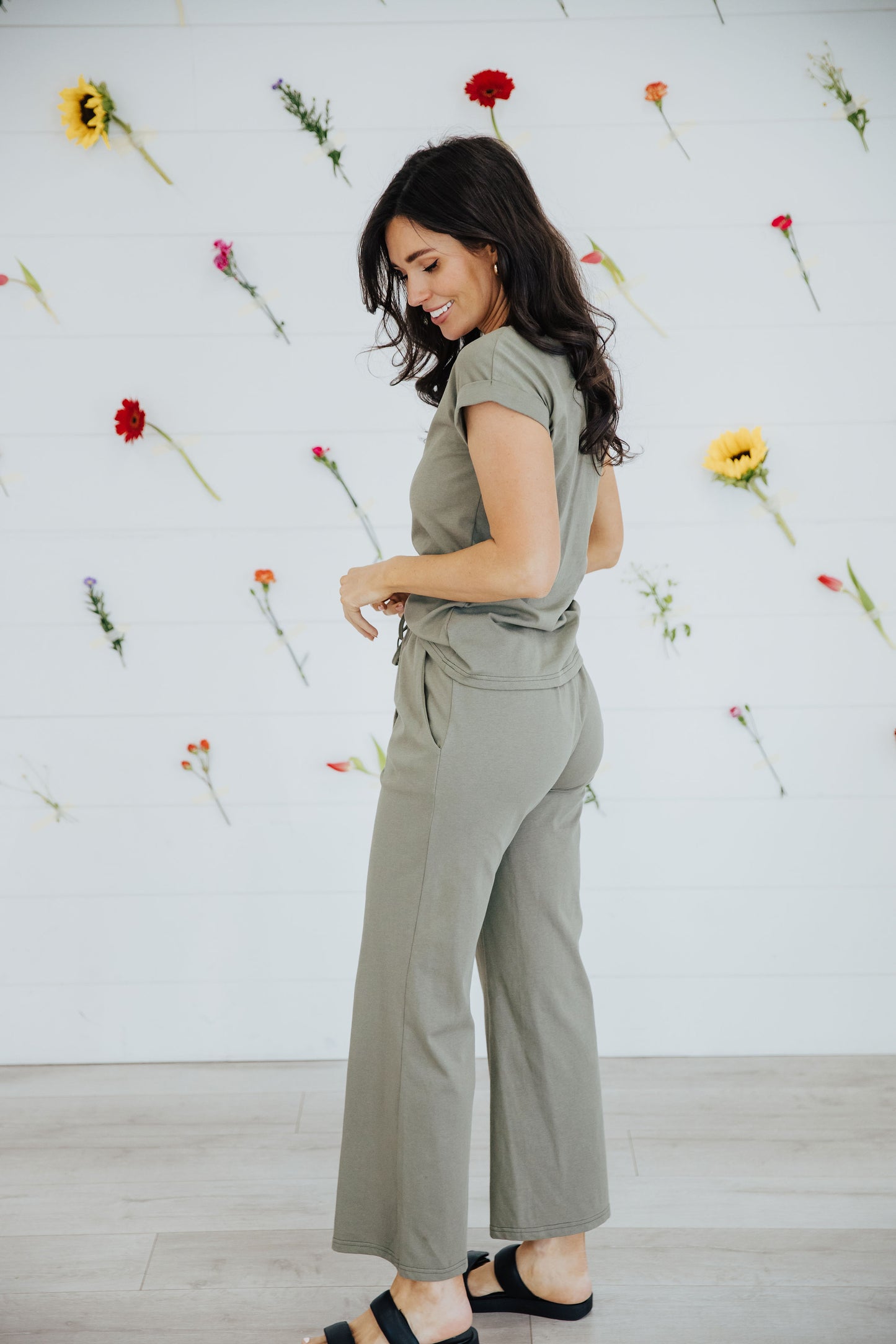 WIDE LEG LOUNGE PANTS IN OLIVE FINAL SALE