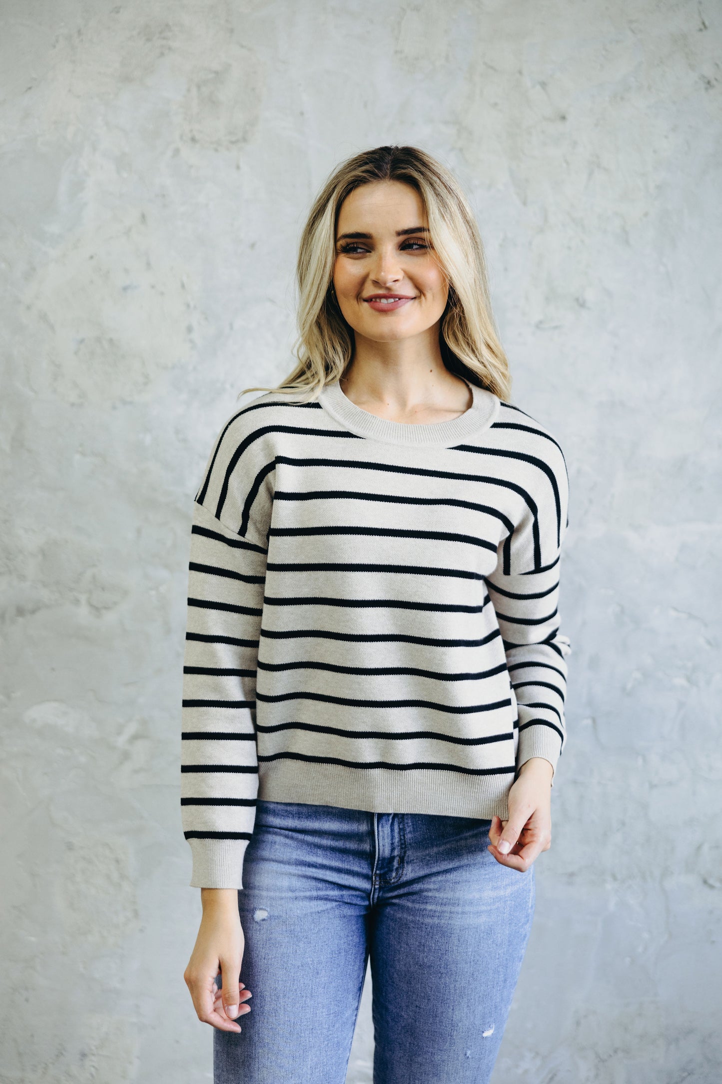 STRIPED KNIT SWEATER IN LATTE