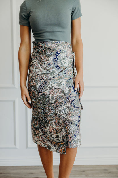 WRAP SKIRT IN PEACH PAISLEY FINAL SALE