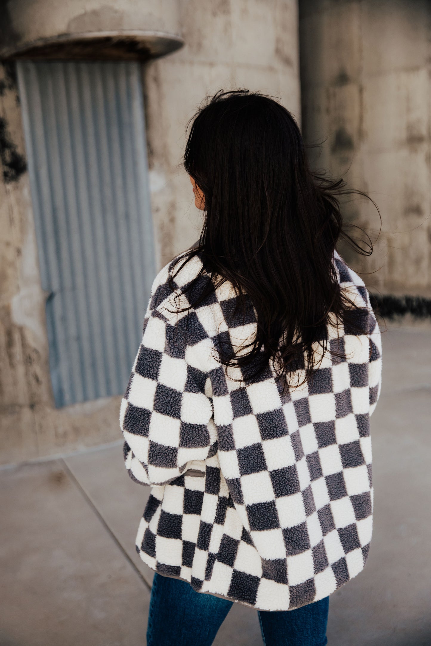 CHECKERED JACKET IN CHARCOAL