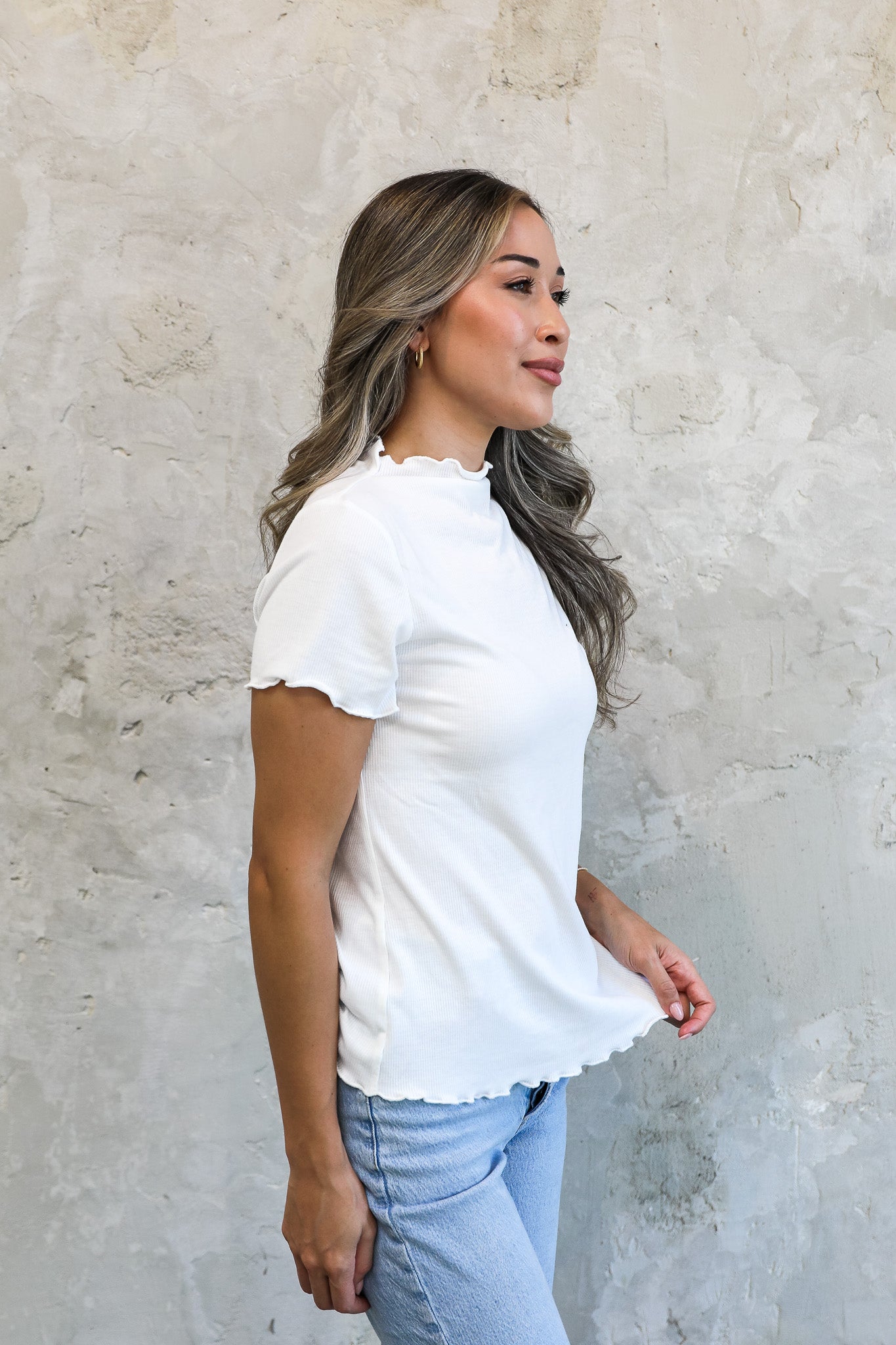 MOCK NECK RIBBED TEE IN IVORY